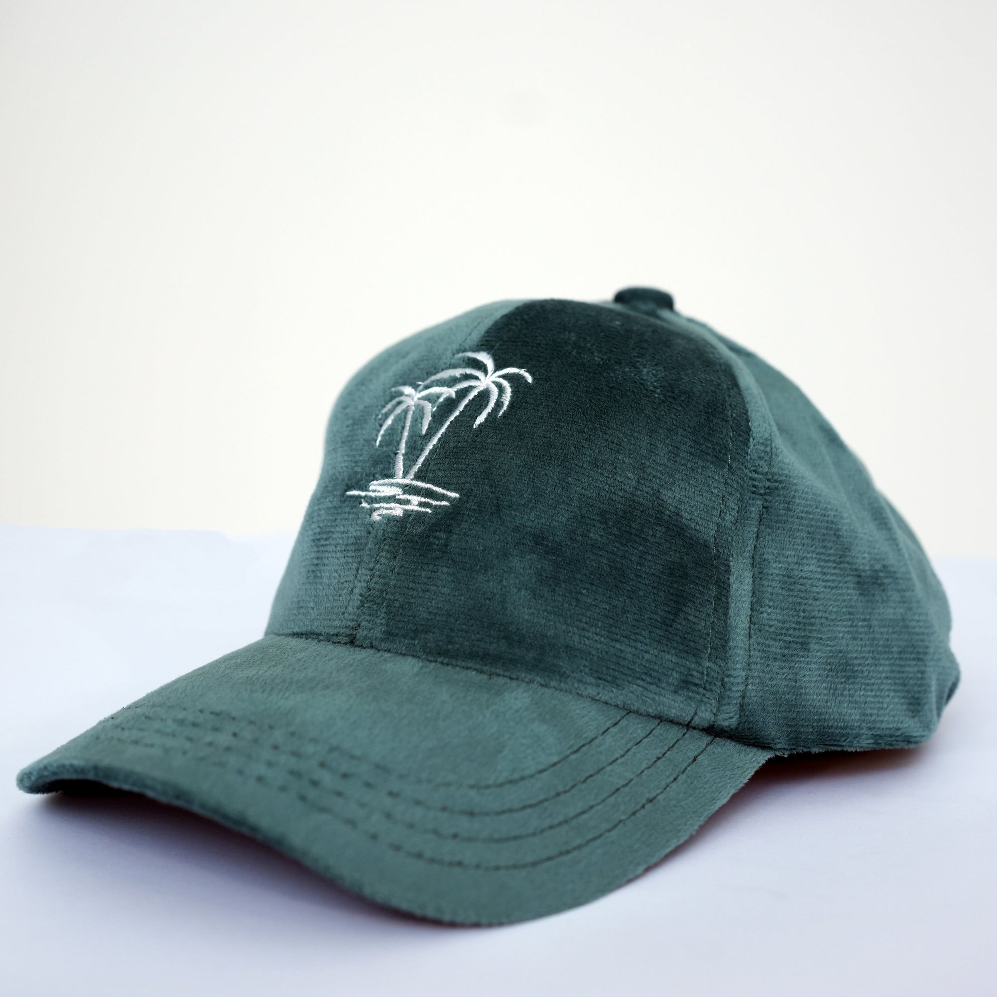 Men cotton and suede caps online in Pakistan. Baseball caps, caps for men, premium caps, caps pakistan