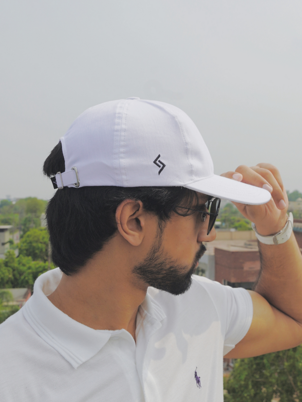 Men cotton and suede caps online in Pakistan. Baseball caps, caps for men, premium caps, caps pakistan