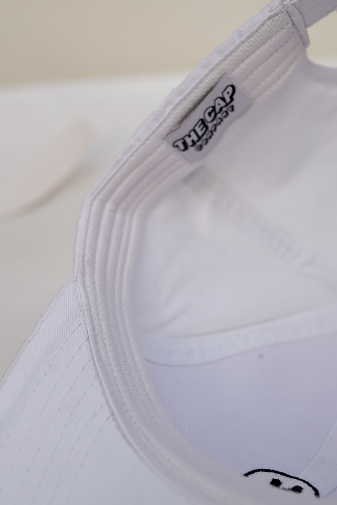 Men cotton and suede caps online in Pakistan. Baseball caps, caps for men, premium caps, caps pakistan
