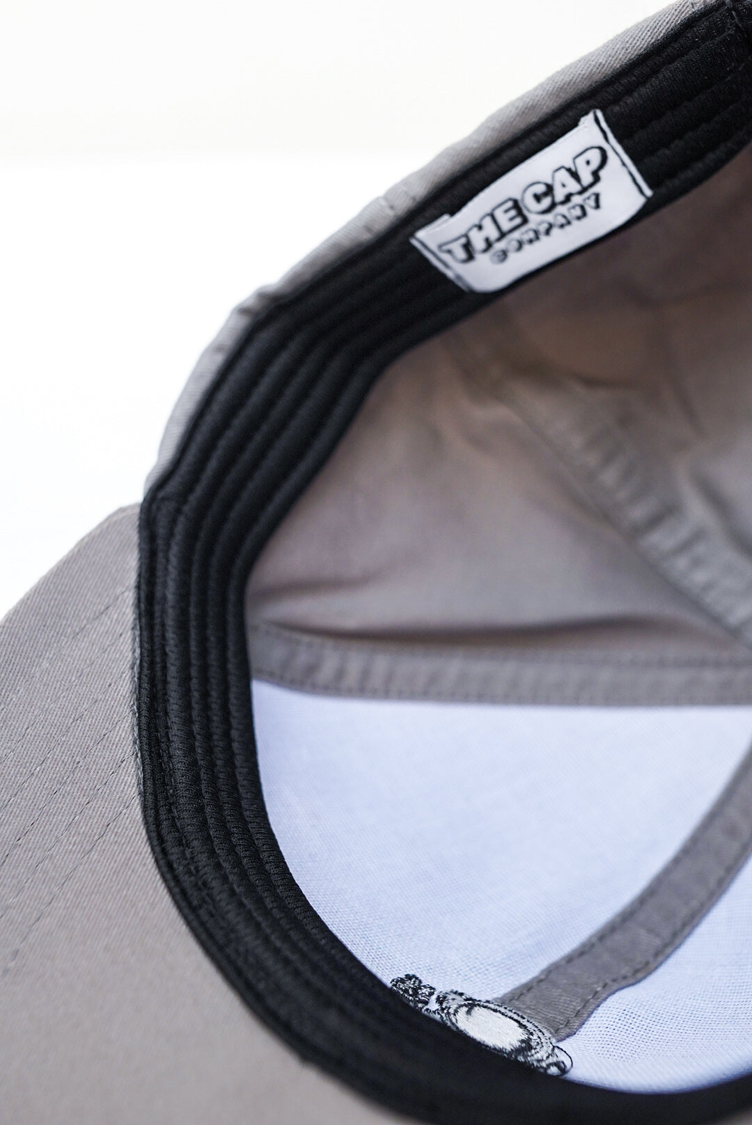 Men cotton and suede caps online in Pakistan. Baseball caps, caps for men, premium caps, caps pakistan